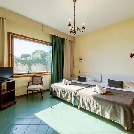Hotel Ristorante Maga Circe 4*